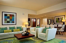 Load image into Gallery viewer, Hilton Dubai The Walk
