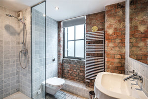 2 bed lofty style apartment (city)