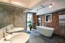 Load image into Gallery viewer, 2 bed lofty style apartment (city)
