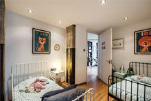 Load image into Gallery viewer, 2 bed lofty style apartment (city)
