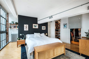 2 bed lofty style apartment (city)