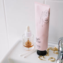 Load image into Gallery viewer, SOFT TOUCH FACE FOAM - 125ML
