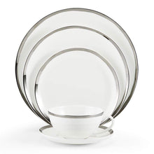 Load image into Gallery viewer, BLAKESLEE PLATINUM 20 PIECE DINNERWARE SET, SERVICE FOR 4
