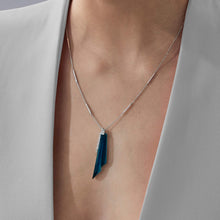 Load image into Gallery viewer, CH₂ SHARD PENDANT
