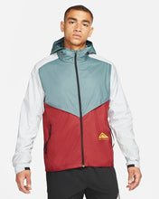 Load image into Gallery viewer, Nike Windrunner

